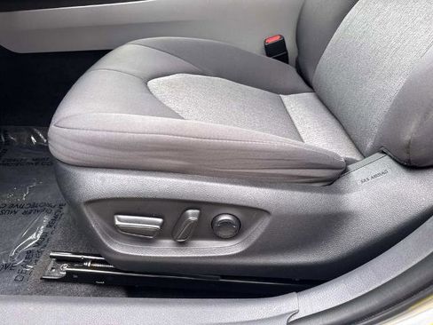 Used 2022 Toyota Camry LE FWD image 17