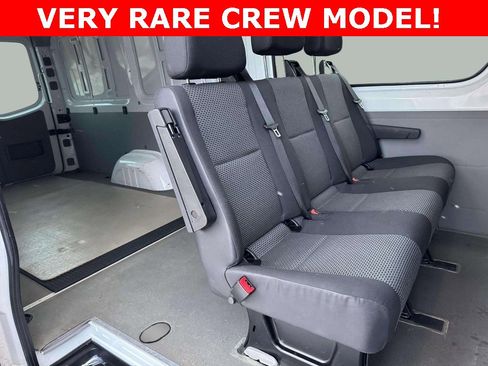 Used 2013 Mercedes-Benz Sprinter 2500 image 21