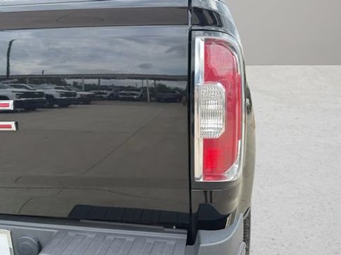Used 2022 GMC Canyon Elevation w/ Elevation Premium Package AWD/4WD image 35