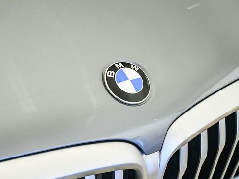 Used 2026 BMW X5 sDrive40i w/ M Sport Package RWD image 8