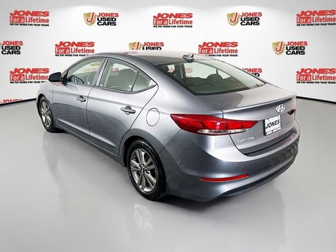 Used 2018 Hyundai Elantra SEL FWD image 2