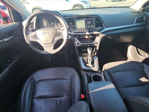 Used 2017 Hyundai Elantra Limited w/ Limited Tech Package 08 FWD image 8