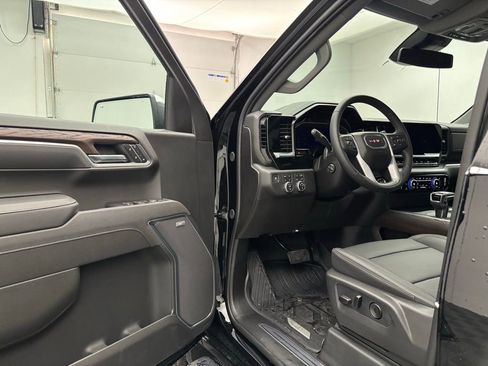 New 2026 GMC Sierra 1500 SLT w/ SLT Premium Plus Package image 15
