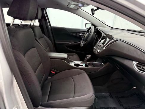 Used 2021 Chevrolet Malibu LT image 16