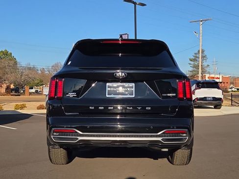 Used 2021 Kia Sorento EX image 4