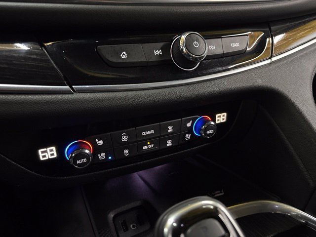 Used 2019 Buick Enclave Avenir w/ Avenir Technology Package AWD/4WD image 58