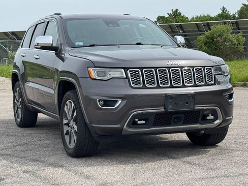 Used 2017 Jeep Grand Cherokee Overland w/ Jeep Active Safety Group AWD/4WD image 6