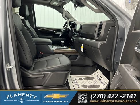 Used 2026 Chevrolet Silverado 1500 RST w/ Dark Appearance Package AWD/4WD image 15