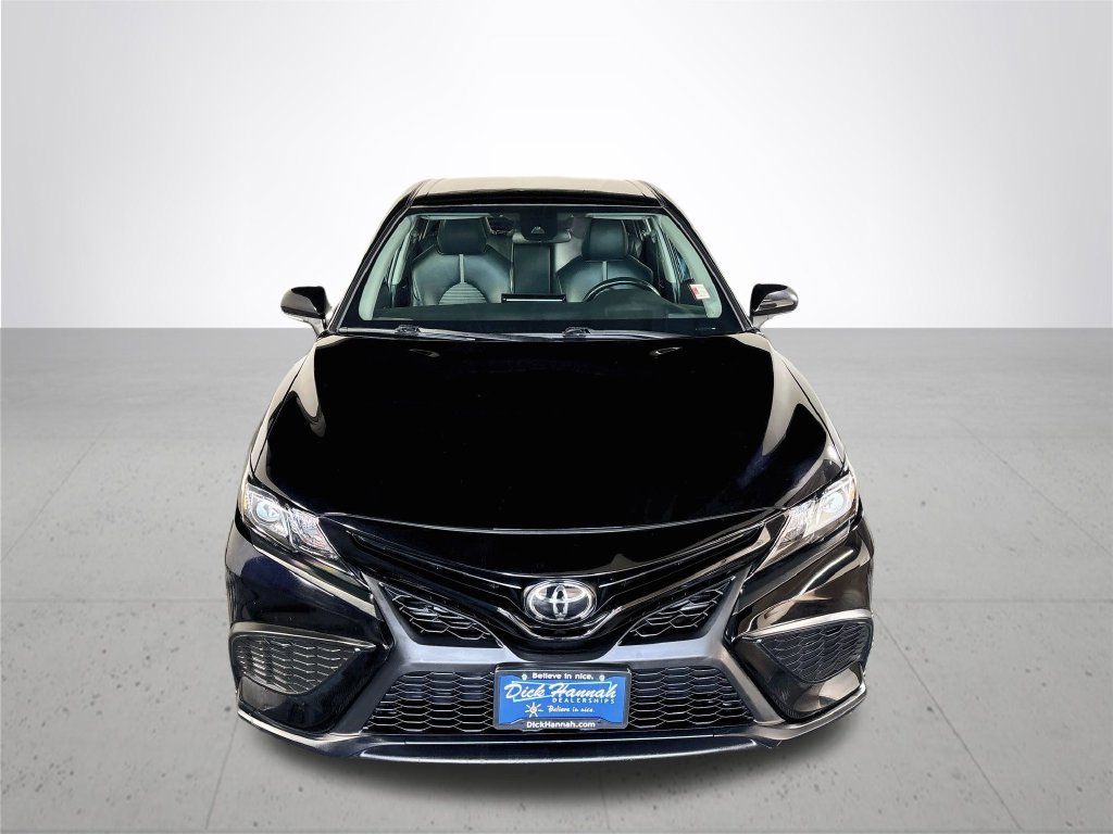 Used 2023 Toyota Camry SE FWD image 3