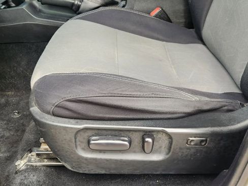 Used 2021 Toyota Tacoma TRD Off-Road image 18