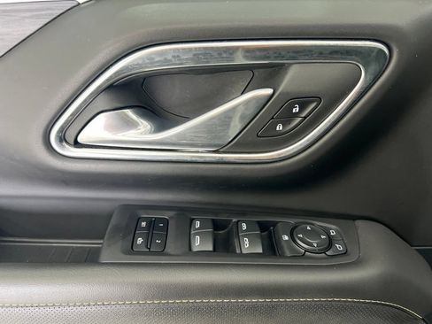 Used 2024 GMC Yukon SLT RWD image 21