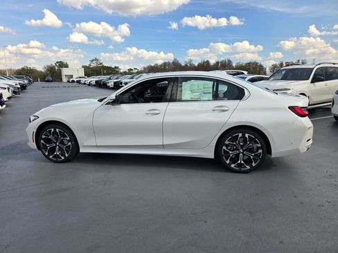New 2026 BMW 330i Sedan w/ Premium Package image 4