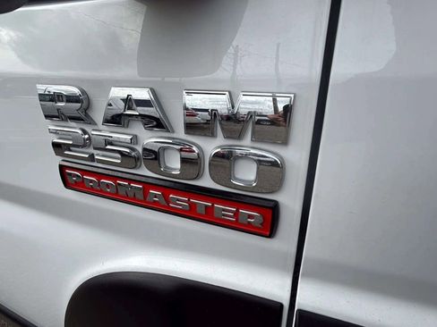Used 2020 RAM ProMaster 2500 w/ Premium Appearance Group image 17