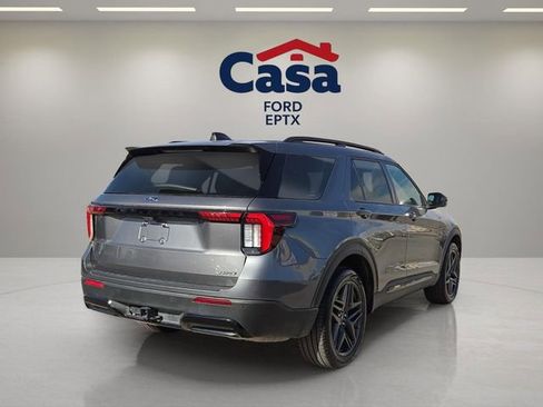 Used 2025 Ford Explorer ST-Line w/ ST-Line Street Pack image 3