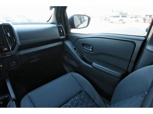New 2026 Nissan Frontier SV w/ SV Convenience Package image 8