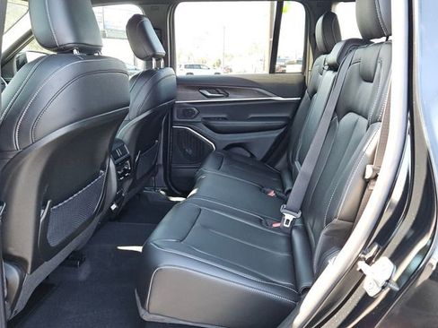 New 2026 Jeep Grand Cherokee Limited image 4