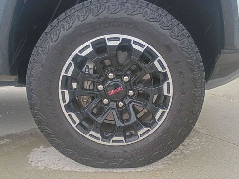 Used 2026 GMC Canyon AT4 w/ AT4 Premium Package AWD/4WD image 21