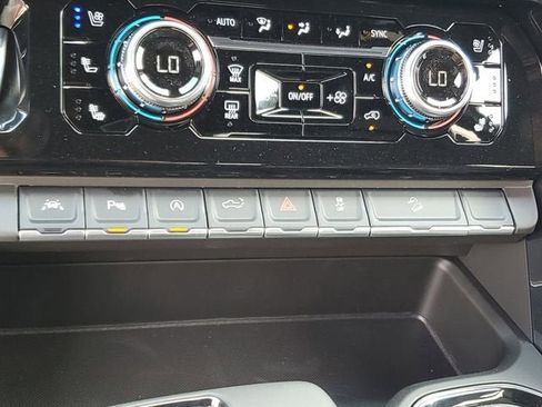 New 2026 GMC Sierra 1500 AT4 w/ AT4 Premium Package AWD/4WD image 25