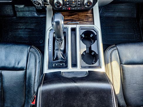 Used 2019 Ford F150 Lariat w/ Equipment Group 502A Luxury image 18