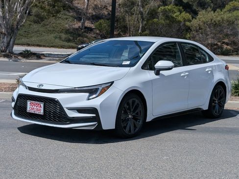 Used 2024 Toyota Corolla SE FWD image 11