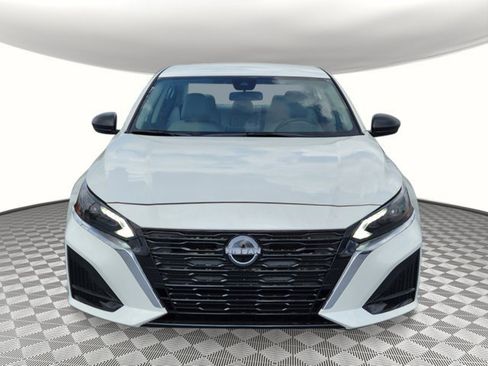 New 2025 Nissan Altima 2.5 SV image 8