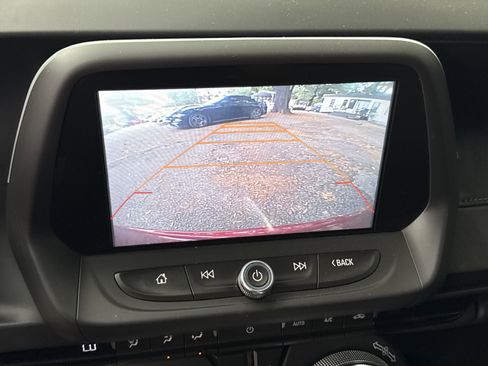 Used 2017 Chevrolet Camaro LT w/ Technology Package RWD image 17