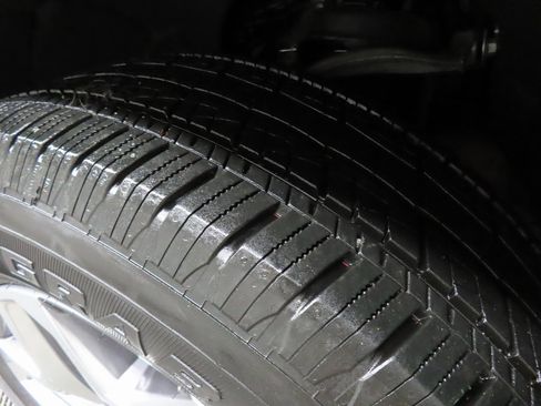 Used 2024 GMC Sierra 1500 SLT w/ SLT Convenience Package image 7