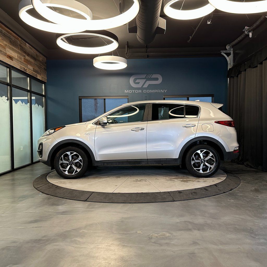 Used 2020 Kia Sportage LX AWD/4WD image 6