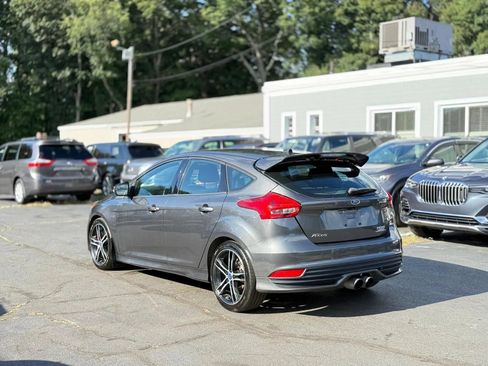 Used 2018 Ford Focus ST FWD image 6