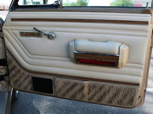 Used 1990 Jeep Grand Wagoneer image 66