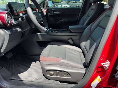Certified 2026 Chevrolet Equinox RS w/ Convenience Package III FWD image 28
