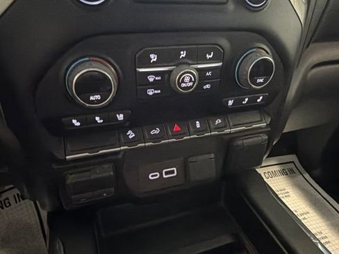Used 2022 Chevrolet Silverado 3500 LTZ AWD/4WD image 27