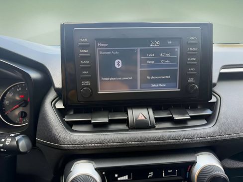 Used 2019 Toyota RAV4 LE w/ All Weather Liner Package AWD/4WD image 18