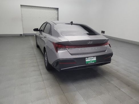 Used 2024 Hyundai Elantra SEL FWD image 5