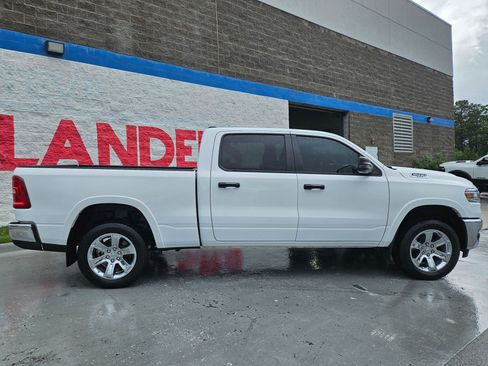 Used 2025 RAM 1500 Big Horn AWD/4WD image 8