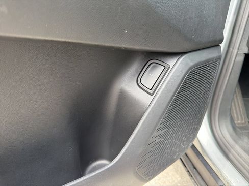 Used 2026 Chevrolet Equinox LT w/ Convenience Package II FWD image 37