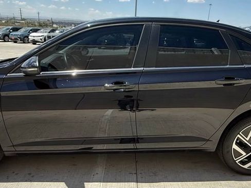 Used 2024 Volkswagen Jetta SEL FWD image 5