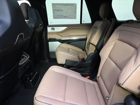 New 2027 Lincoln Navigator L Black Label AWD/4WD image 21