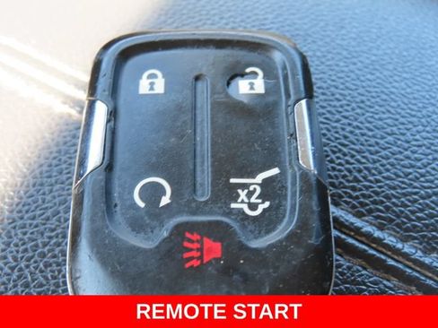 Used 2024 GMC Terrain SLT AWD/4WD image 37