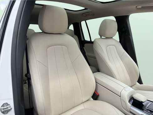 Used 2021 Mercedes-Benz GLB 250 4MATIC image 43