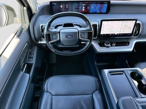 Used 2025 Ford Expedition Max Platinum image 24