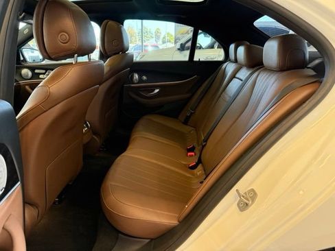 Used 2017 Mercedes-Benz E 300 image 21