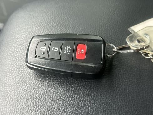 Used 2024 Toyota RAV4 XLE w/ Convenience Package FWD image 29