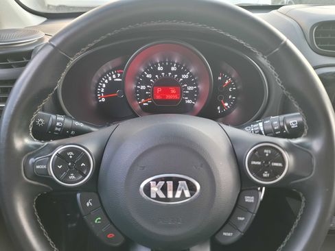 Used 2017 Kia Soul + w/ Designer's Package FWD image 15