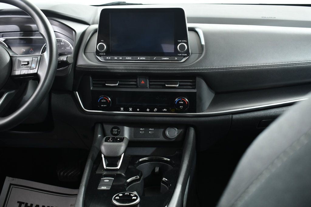 Used 2024 Nissan Rogue SV AWD/4WD image 9