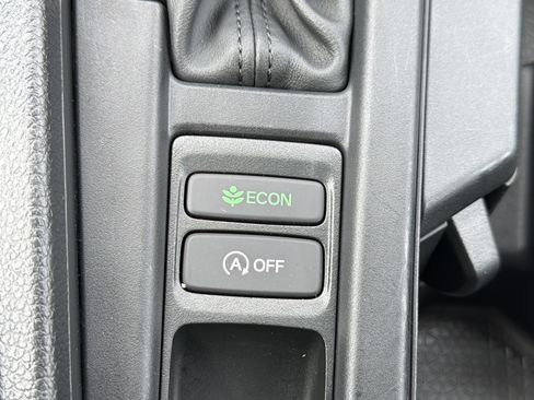 Certified 2025 Honda Accord SE image 17