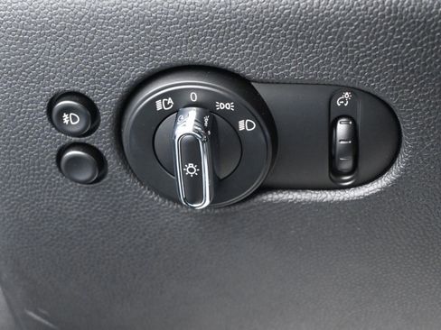 Used 2021 MINI Cooper S w/ 6.5" Touchscreen Package image 47