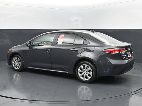 Used 2026 Toyota Corolla LE FWD image 3
