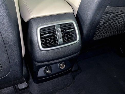 Used 2017 Kia Sorento LX w/ LX Convenience Package image 33