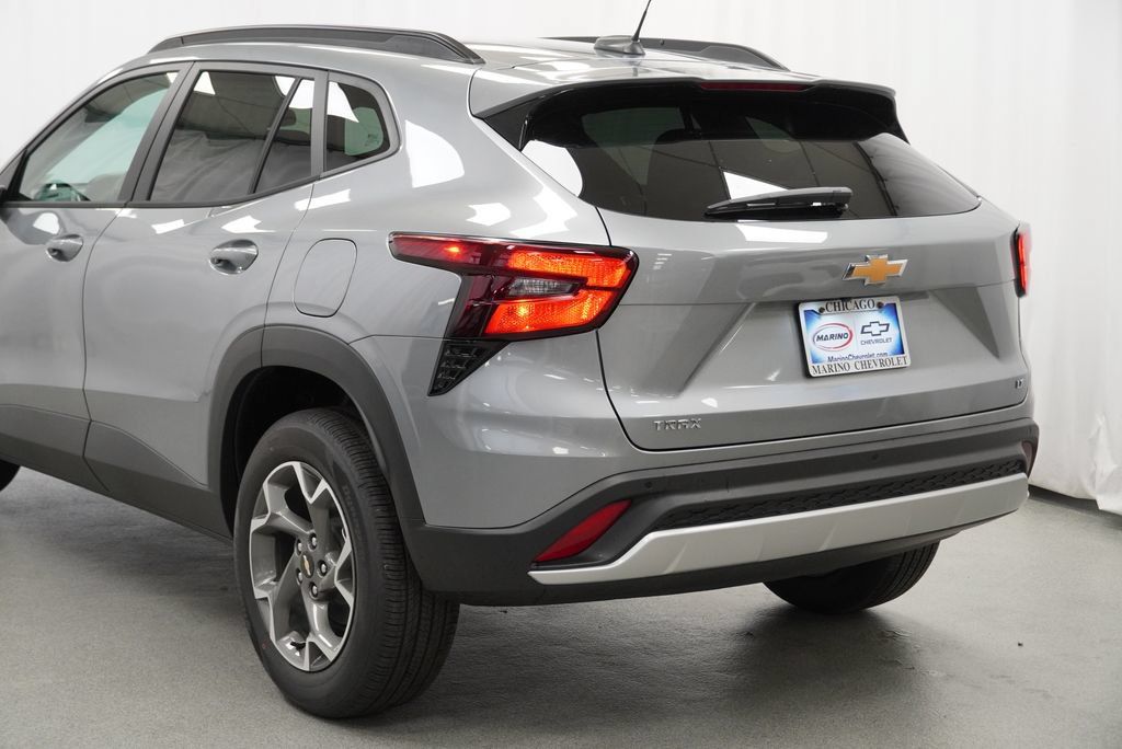 New 2026 Chevrolet Trax LT w/ Driver Confidence Package FWD image 37